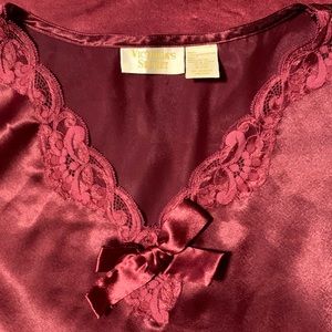 Victoria's Secret Intimates & Sleepwear - Vintage Victoria’s Secret Slip Chemise Dress Victoria's Secret Intimates & Sleepwear - Vintage Victoria’s Secret Slip Chemise Dress